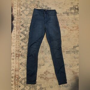 Fashion Nova Junior’s Soft Denim Jeggings Size 9/29